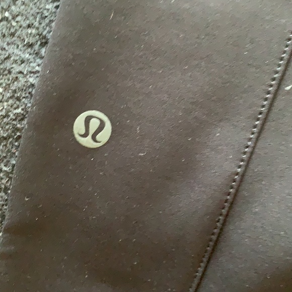 Here to There Hi-Rise Lululemon Crop - Picture 6 of 9